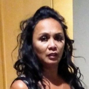 Meet your Posher, Refina